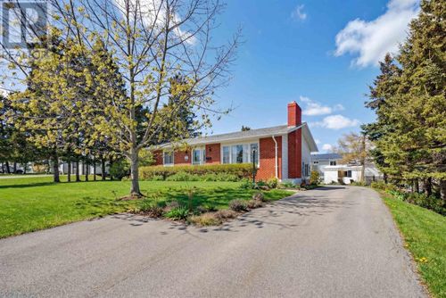 21 Cottonwood Dr, Charlottetown, PE, C1E1C1 | Card Image