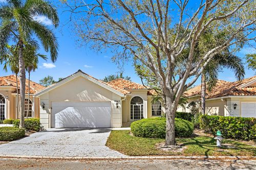7243 Elkhorn Dr, West Palm Beach, FL, 33411-5720 | Card Image