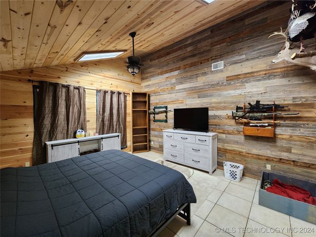 master bed | Image 38