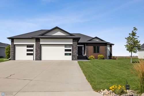 120 Westview Ln, Oxbow, ND, 58047-7200 | Card Image