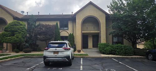 12 Omni Parc Dr, Nanuet, NY, 10954-5906 | Card Image