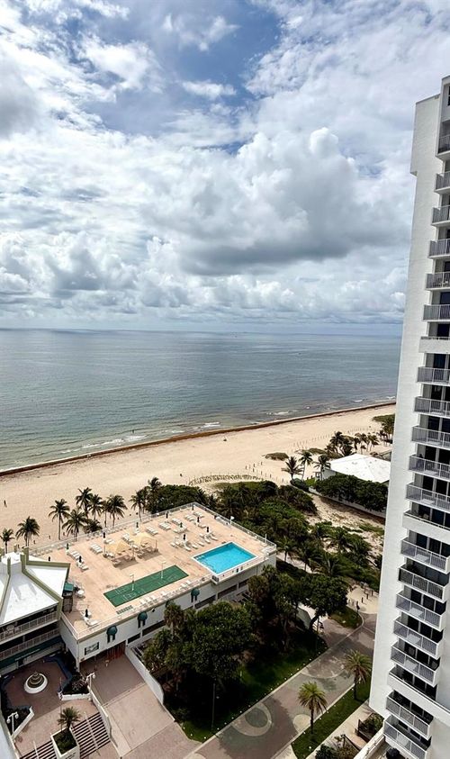 2204-101 Briny Ave, Pompano Beach, FL, 33062-5660 | Card Image