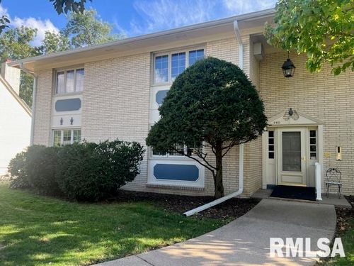 apt-4-940 17th St, Moline, IL, 61265-3161 | Card Image