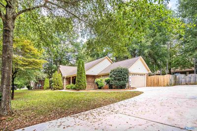 127 Johnson Drive, House other with 3 bedrooms, 2 bathrooms and null parking in Huntsville AL | Image 3