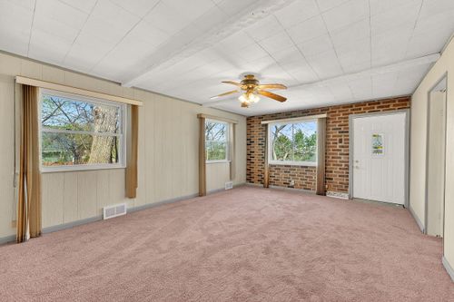 3561 S 31st St, Greenfield, WI, 53221-1110 | Card Image