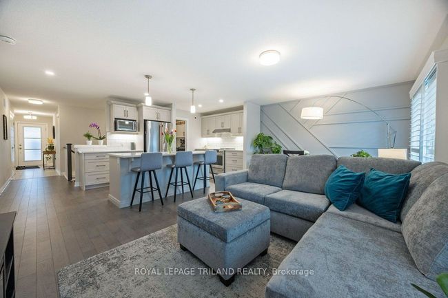 25 Feathers Cross, House attached with 4 bedrooms, 3 bathrooms and 2 parking in St Thomas ON | Image 18