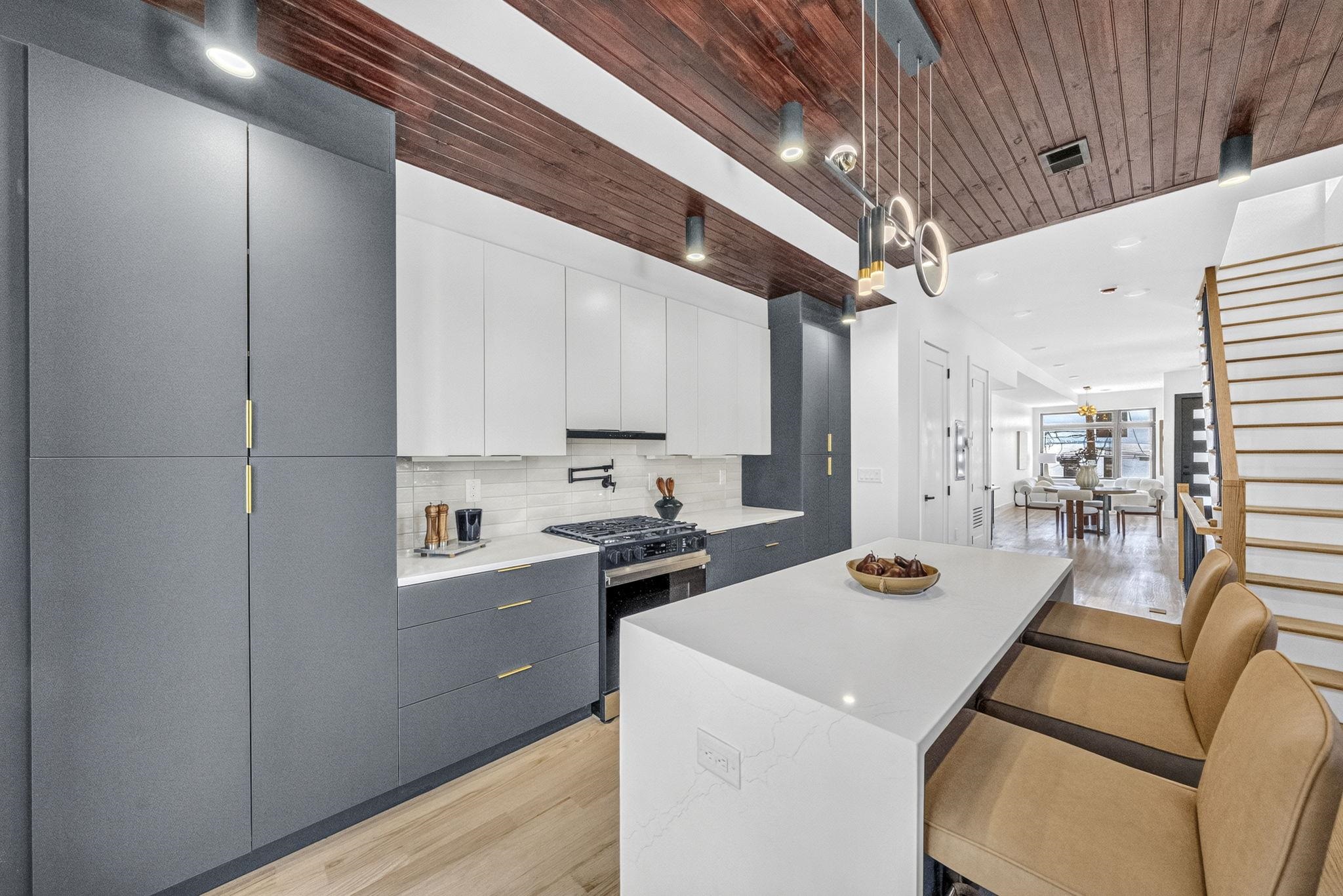 Residential in JC, Heights 2