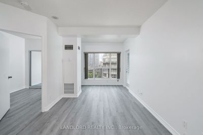 1005 - 600 Queens Quay W, Condo with 2 bedrooms, 2 bathrooms and 1 parking in Toronto ON | Image 2