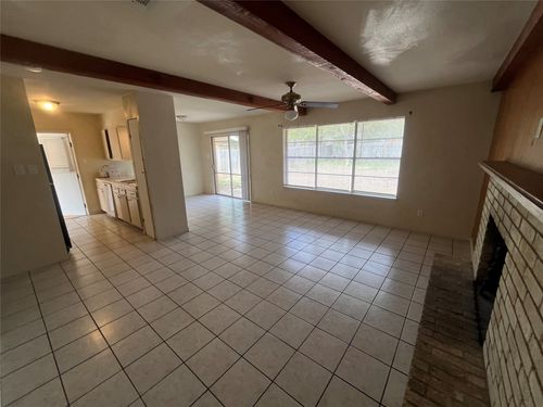 1002 Hillyer St, San Marcos, TX, 78666-3138 | Card Image