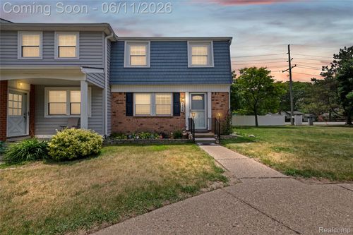 24429 Olde Orchard St, Novi, MI, 48375-2975 | Card Image