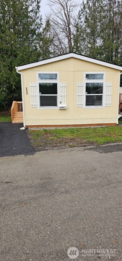 trlr-233-31108 3rd Ave, Black Diamond, WA, 98010-9704 | Card Image