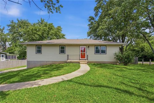 6706 E 162nd St, Belton, MO, 64012-1510 | Card Image