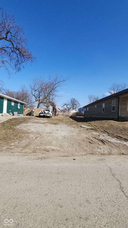 3021 N Gale St, Indianapolis, IN, 46218-2148 | Card Image