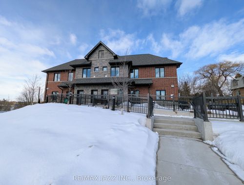 201-750 King St E, Oshawa, ON, L1H1G9 | Card Image