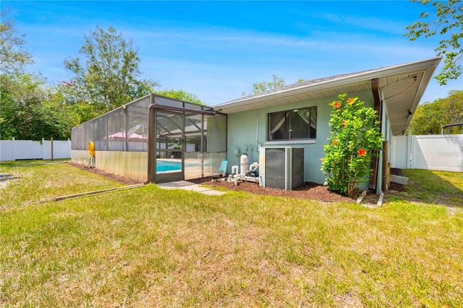 7660 Holiday Dr, House other with 4 bedrooms, 3 bathrooms and null parking in Spring Hill FL | Image 16