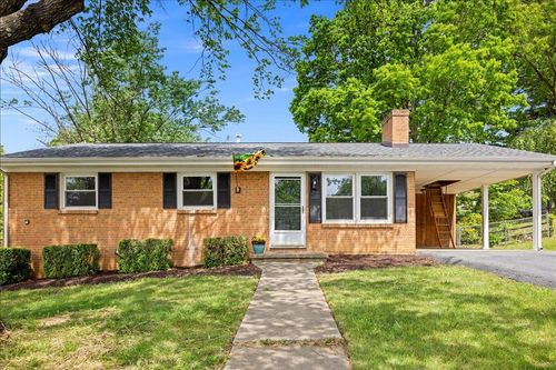 84 Hudson Ave, STAUNTON, VA, 24401-1601 | Card Image