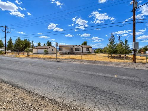 3021 W Charleston Park Ave, Pahrump, NV, 89048-4455 | Card Image