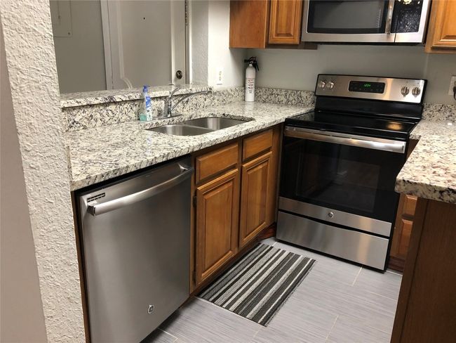 APT-123 - 806 W 24 Th St, Condo with 1 bedrooms, 2 bathrooms and 1 parking in Austin TX | Image 5