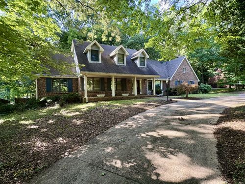 805 Shady Bluff Trl, Clarksville, TN, 37043-5928 | Card Image