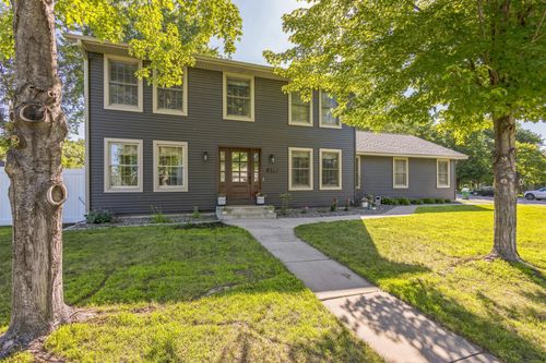 205 Evergreen Dr E, Cannon Falls, MN, 55009-1237 | Card Image