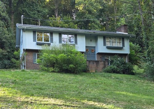 205 Tamassee Dr, Johnson City, TN, 37601-1227 | Card Image