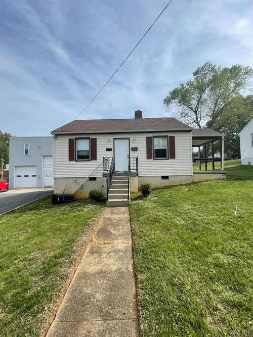213 College Dr, Lynchburg, VA, 24501-6011 | Card Image