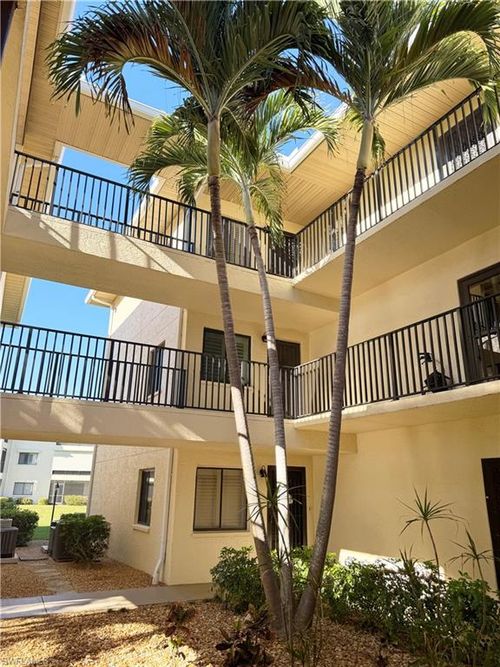 304-11220 Caravel Cir, FORT MYERS, FL, 33908-5218 | Card Image