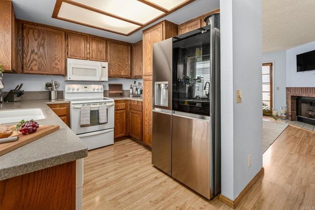 1415 Summit Dr, Condo with 2 bedrooms, 2 bathrooms and 2 parking in Chula Vista CA | Image 11