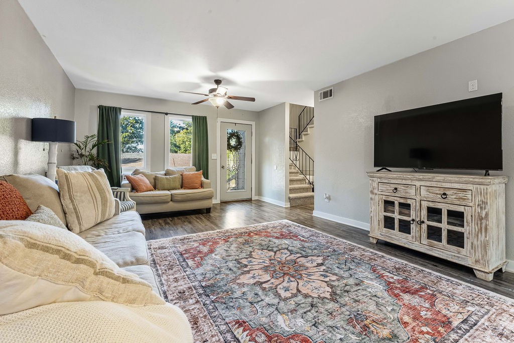 Mellor Ln, Bella Vista, AR 72715