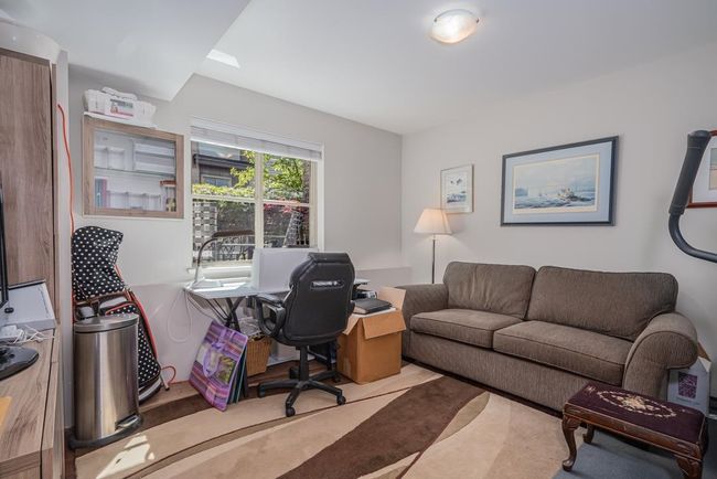 11 - 3025 Baird Road, Townhouse with 3 bedrooms, 2 bathrooms and 1 parking in North Vancouver BC | Image 18
