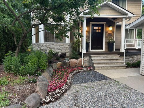 524 Fernhurst Ct, Lake Orion, MI, 48362-1416 | Card Image