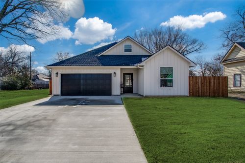 1314 E Pecan St, Gainesville, TX, 76240-5020 | Card Image