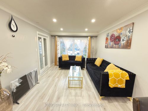 21 Greenwood Cres, Brampton, ON, L6S1T2 | Card Image