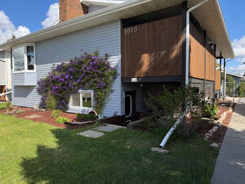 5021 61 Avenue Close, Ponoka, AB, T4J1E7 | Card Image