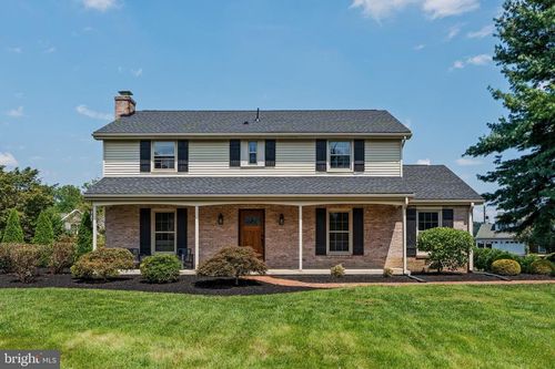 2025 Robindale Ave, LANCASTER, PA, 17601-3826 | Card Image
