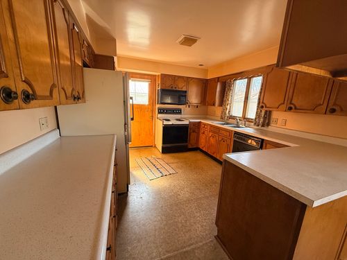 503 E Main St, Morrison, IL, 61270-3053 | Card Image