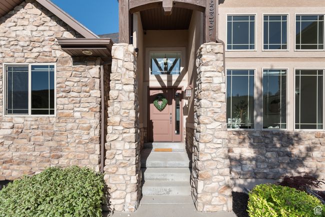 15337 Eagle Crest Dr, House other with 6 bedrooms, 4 bathrooms and 3 parking in Draper UT | Image 7