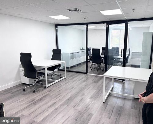 109b-10109 Valley Forge Cir, KING OF PRUSSIA, PA, 19406-1111 | Card Image