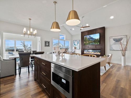 9975 Kari Way, Elko New Market, MN, 55020-3504 | Card Image