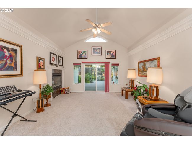 217 Christopher Ct, House other with 3 bedrooms, 2 bathrooms and 2 parking in Winchester OR | Image 4
