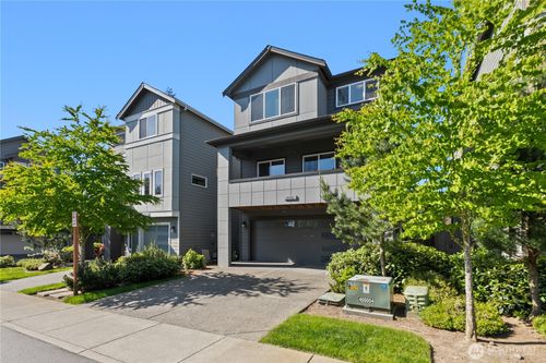 2016 131st St Sw, Everett, WA, 98204-6283 | Card Image