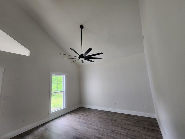 1804 Woodbreeze Cir Se, House other with 3 bedrooms, 2 bathrooms and null parking in Hartselle AL | Image 7