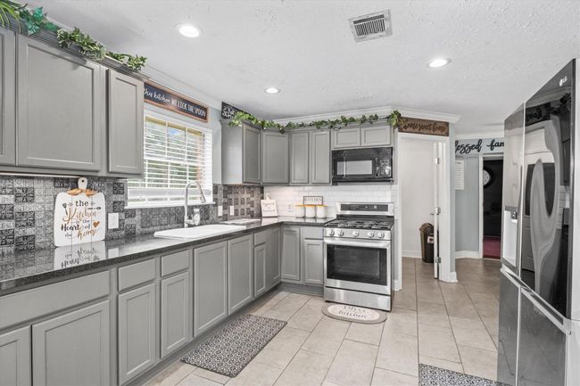 1st Floor: Kitchen (11 X 11) | Image 16