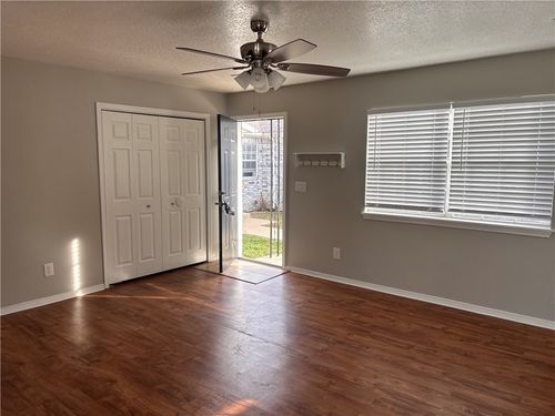 801 E 1st St, Gentry, AR, 72734-9197 | Card Image