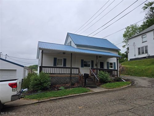 246 N 5th St, Mcconnelsville, OH, 43756-1239 | Card Image
