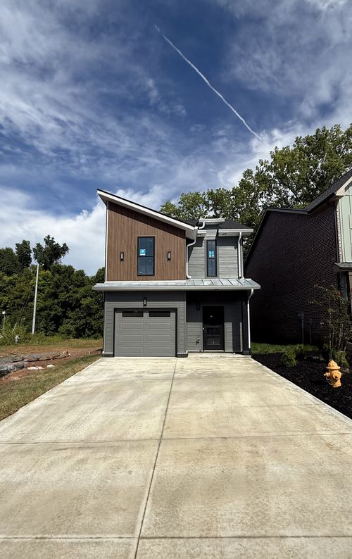 57 Holland Dr, Clarksville, TN, 37043-2628 | Card Image