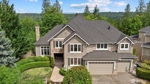 2046 277th Avenue Se, Sammamish, WA, 98075 | Card Image