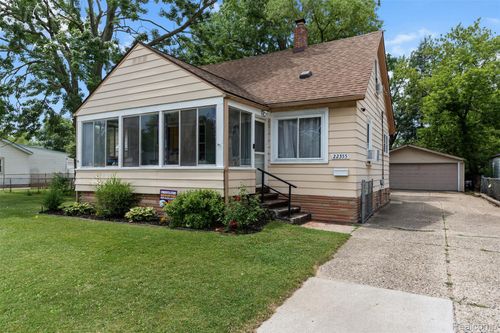 22355 Curie Ave, Warren, MI, 48091-3655 | Card Image