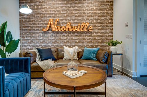 apt-212-210 30th Ave N, Nashville, TN, 37203-1554 | Card Image