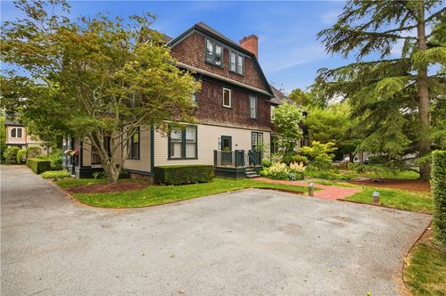u-158 Narragansett Ave, Newport, RI, 02840-6954 | Card Image